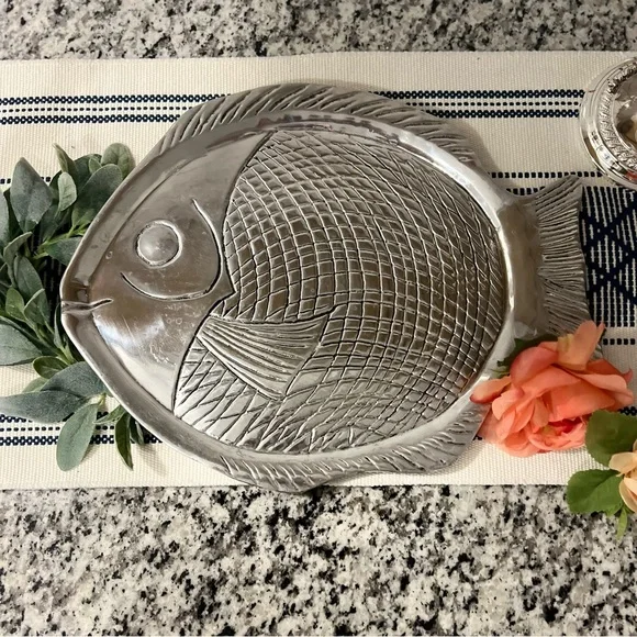 Large Vintage Hand-crafted in Mexico Art Mex Pewter Fish Platter Serving Tray - Picture 9 of 13